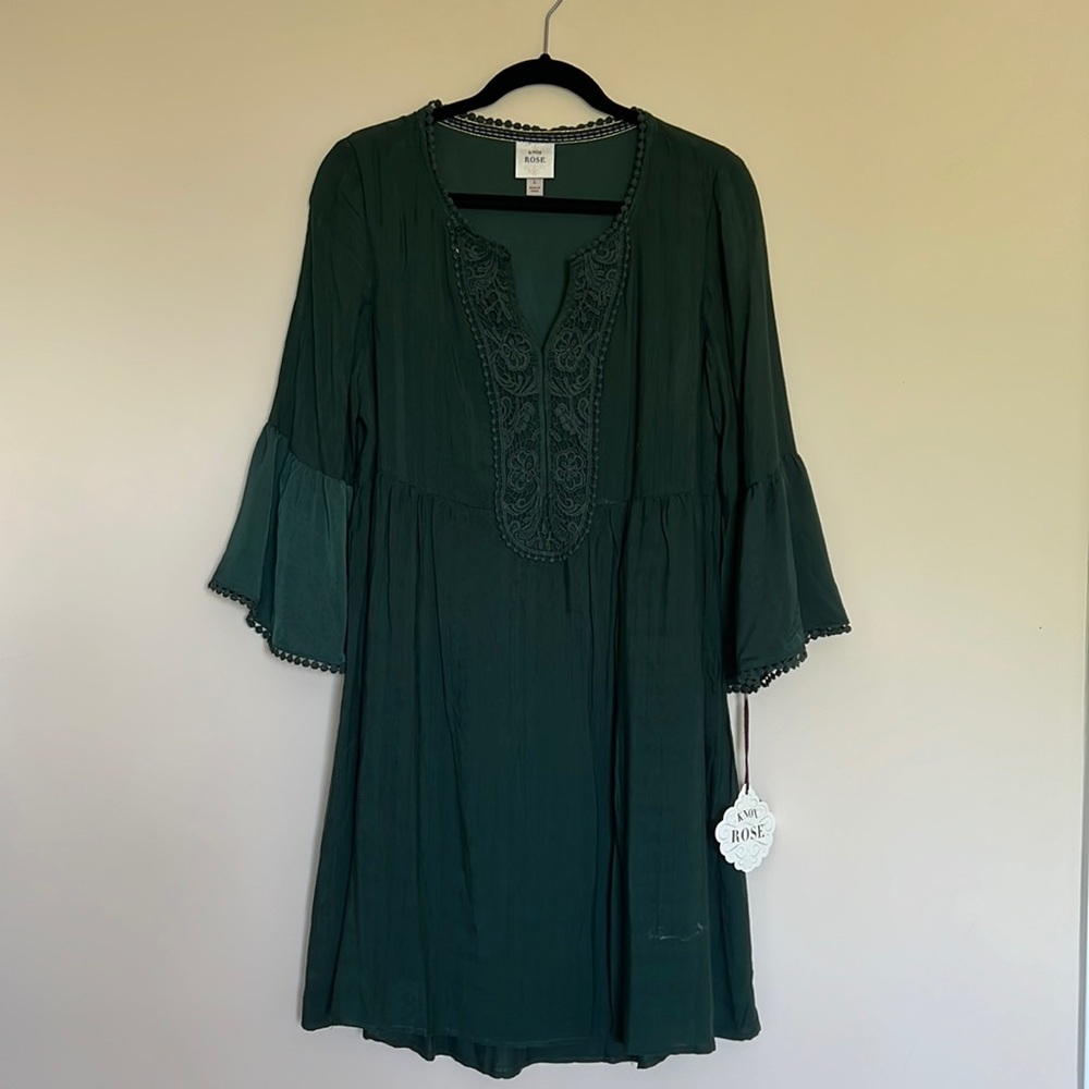 New Knox Rose Target BOHO Emerald Green Dress, it has never been worn.